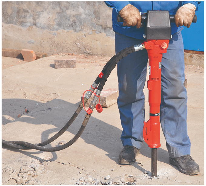 沃尔华液压破碎镐工作细节展示